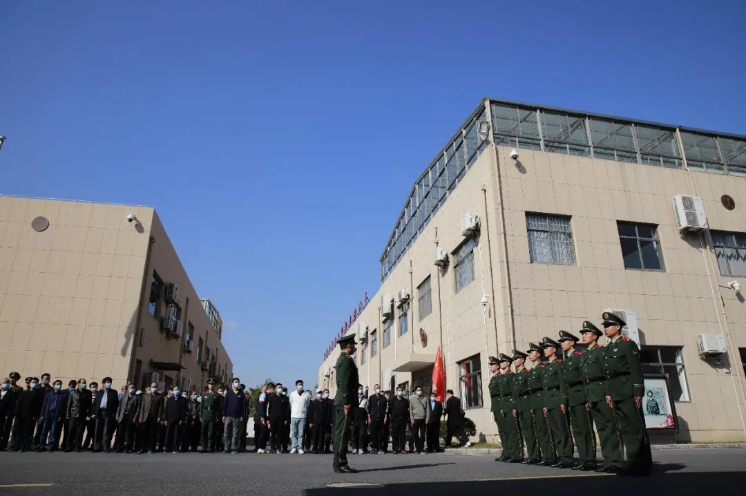 奉贤区|开展"老兵回军营,岗位立新功"军营一日主题活动