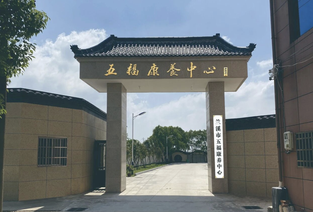 113ec721a1a74f1d19a5e9b5b2c7f516.png